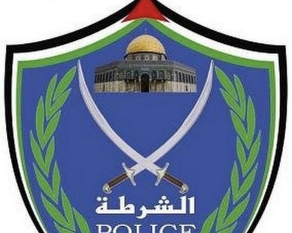 الشرطة تلقي القبض على شخصين من تجار المخدرات في كفر عقب