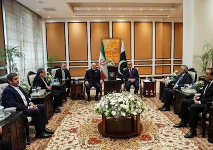 مسؤول باكستاني: لا بديل عن اتفاق تدريجي بين إيران والولايات المتحدة