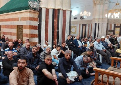 خطبة وصلاة الجمعة في الحرم الإبراهيمي الشريف بالبلدة القديمة في مدينة الخليل