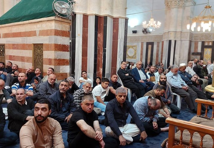 خطبة وصلاة الجمعة في الحرم الإبراهيمي الشريف بالبلدة القديمة في مدينة الخليل
