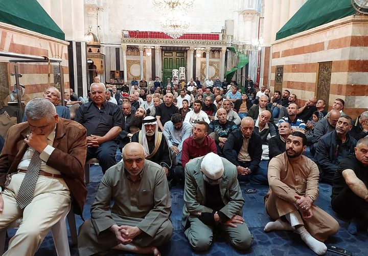 خطبة وصلاة الجمعة في الحرم الإبراهيمي الشريف بالبلدة القديمة في مدينة الخليل