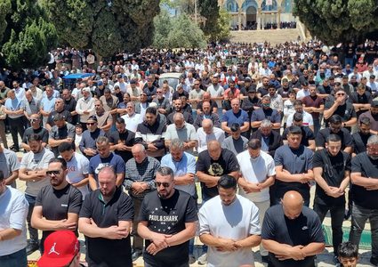 70 ألفا يؤدون صلاة الجمعة في المسجد الأقصى المبارك