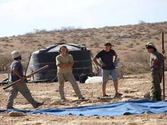 مستوطنون يهاجمون تجمع عرب الكعابنة شمال أريحا