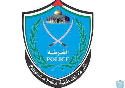 محافظ أريحا يكرّم شرطيين أنقذا حياة طفل