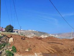 الاحتلال يغلق طريقاً ويدمر شبكات مياه في سهل عاطوف شرق طمون