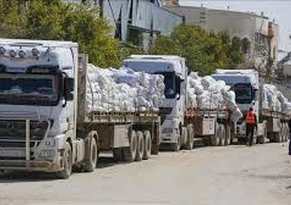 المكتب الإعلامي الحكومي في قطاع غزة: الاحتلال يمنع دخول 70% من شاحنات الإغاثة