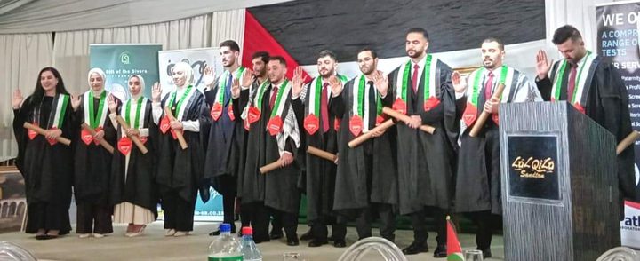 21 طالبا من طب الأزهر بغزة ينهون دراستهم في جامعتي بريتوريا وفيتس بجنوب أفريقيا
