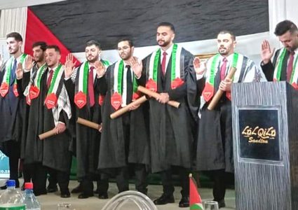 21 طالبا من طب الأزهر بغزة ينهون دراستهم في جامعتي بريتوريا وفيتس بجنوب أفريقيا