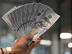الدولار يستقر وسط تأرجح الآمال في التوصل إلى اتفاق لإنهاء حرب إيران