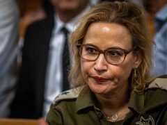 الاحتلال يفصل المدعية العسكرية السابقة بعد تسريب فيديو اعتداء على أسير فلسطيني