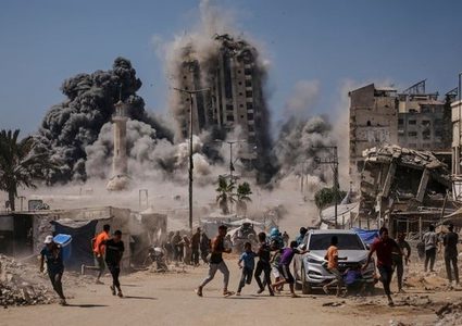 شهيدان ومصابون بقصف الاحتلال على عمارة بحي الرمال غرب غزة