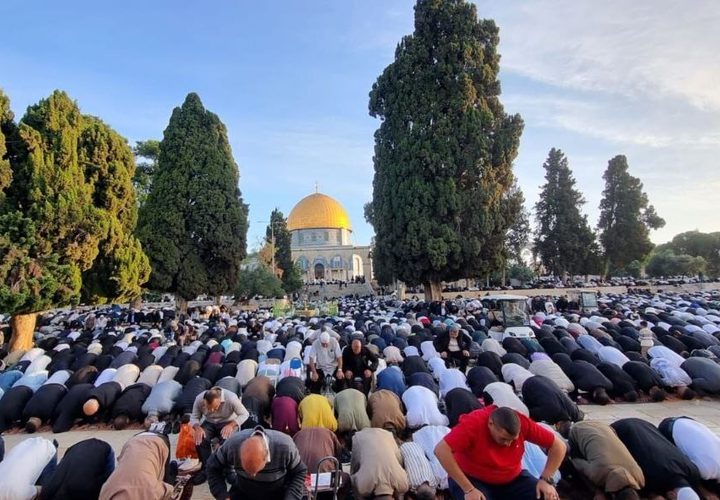 140 ألف مصلٍ يؤدون صلاة عيد الأضحى في المسجد الأقصى رغم تضييقات الاحتلال
