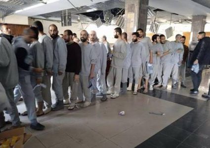 الاحتلال يفرج عن 15 أسيرا من قطاع غزة بينهم سيدة