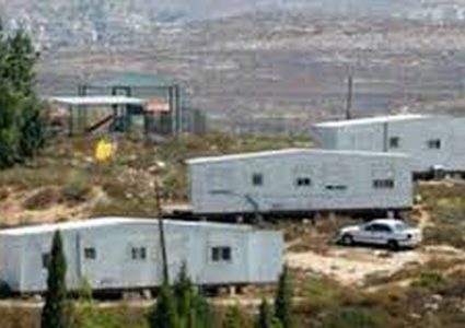 مستوطنون ينصبون "كرفانات" إضافية على جبل عيبال شمال نابلس