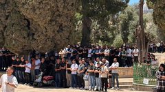 في ثالث أيام الأضحى.. عشرات الآلاف يؤدون صلاة الجمعة في المسجد الأقصى المبارك