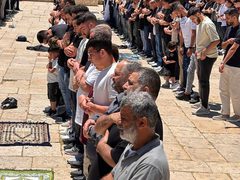 في ثالث أيام الأضحى.. عشرات الآلاف يؤدون صلاة الجمعة في المسجد الأقصى المبارك