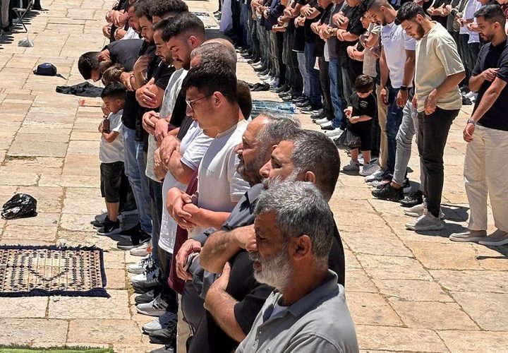 في ثالث أيام الأضحى.. عشرات الآلاف يؤدون صلاة الجمعة في المسجد الأقصى المبارك