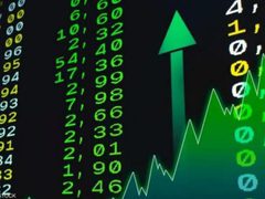الأسهم العالمية تبلغ ذروة قياسية جديدة