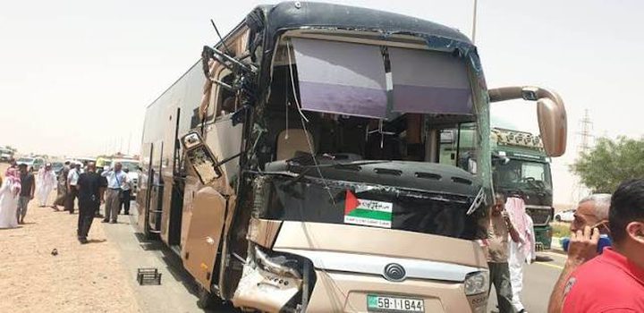 الأوقاف: إصابتان طفيفتان إثر حادث سير ذاتي لإحدى حافلات الحجاج قرب مدينة خيبر