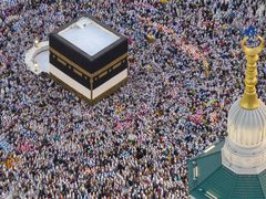 السعودية تعلن نجاح موسم الحج.. ومئات آلاف من الحجاج يتوجهون إلى المدينة المنورة