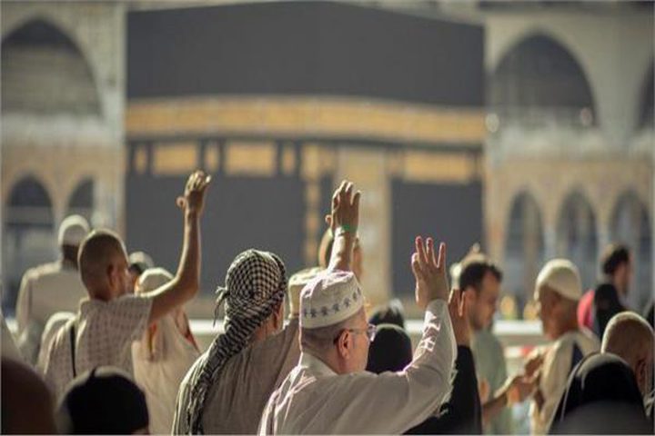 اكتمال مناسك الحج.. ضيوف الرحمن يؤدون طواف الوداع