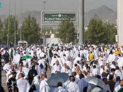 السعودية تعلن نجاح حج هذا العام والحجاج يواصلون أداء الشعائر
