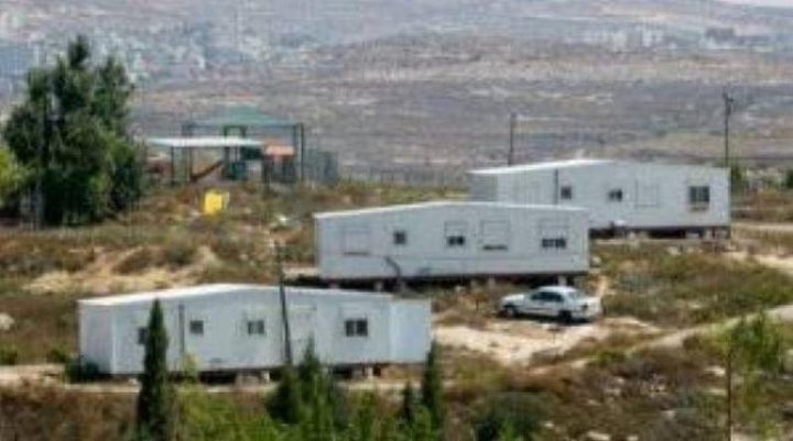 قوات الاحتلال تنصب بيوتا متنقلة في الخضر جنوب بيت لحم
