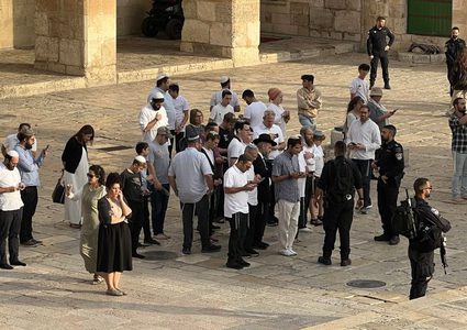الهباش يحذر من عواقب استمرار انتهاكات المستوطنين لقدسية المسجد الأقصى