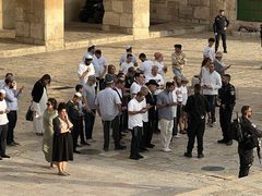 الهباش يحذر من عواقب استمرار انتهاكات المستوطنين لقدسية المسجد الأقصى