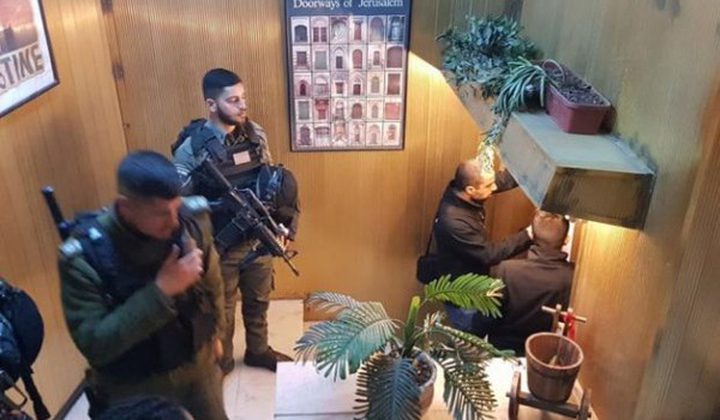 الاحتلال يشرع بهدم مطعم في حي المصرارة بالقدس