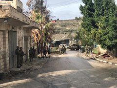 الاحتلال يعتقل شابين من برقة شمال غرب نابلس