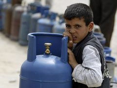 هيئة البترول بغزة توضح أسباب تفاقم أزمة الغاز