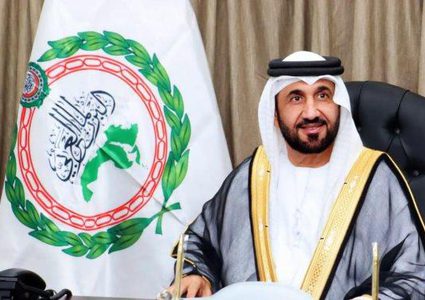 رئيس البرلمان العربي يدين اقتحامات المستوطنين للأقصى ورفع علم الاحتلال في باحاته