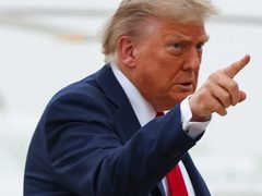 ترامب يطالب السياسيين الأميركيين بعدم التدخل في سياساته تجاه إيران