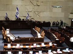 الكنيست يقرّ مشروع حلّ نفسه بالقراءة الأولى تمهيدًا لانتخابات مبكرة