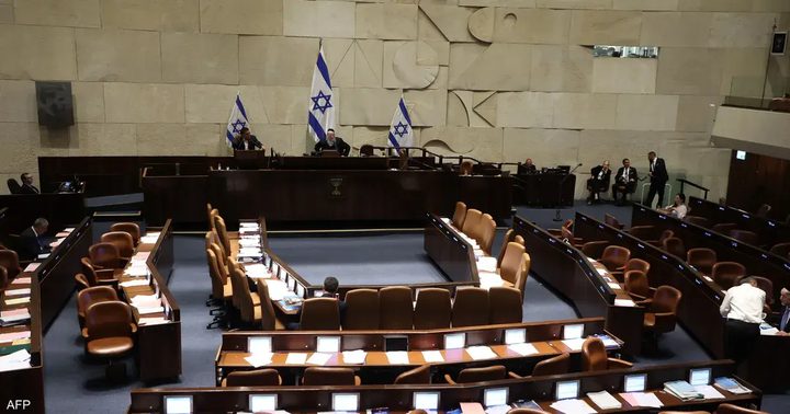 الكنيست يقرّ مشروع حلّ نفسه بالقراءة الأولى تمهيدًا لانتخابات مبكرة