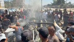 استهدافات متتالية على غزة منذ الصباح ..
المركبة التي قصفها الاحتلال في دير البلح وسط قطاع غزة صباح اليوم مما أسفر عن ارتقاء شهيد وعدة إصابات