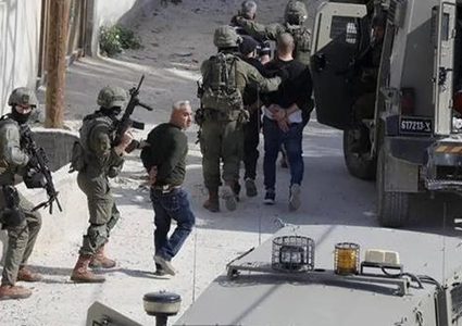 بزعم التخطيط لعملية.. الاحتلال يعتقل 3 شبان في ميثلون