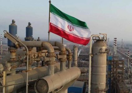 الخارجية الإيرانية: الكويت والبحرين تتحملان مسؤولية الهجمات الأمريكية