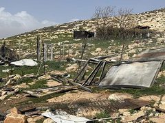 مستوطنون يخربون خط المياه الوحيد لعرب التبنة البدوي شرق القدس