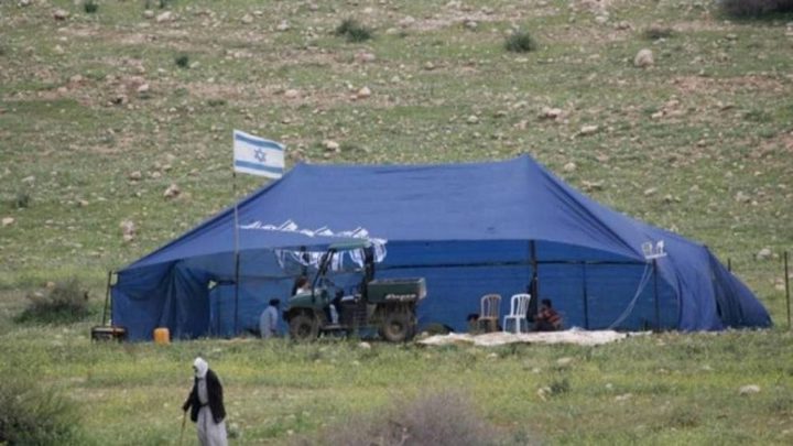 مستوطنون ينصبون خيمتين في أراضي المواطنين بقرية بير الباشا جنوب جنين