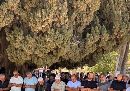 60 ألف مصل يأدون صلاة الجمعة في المسجد الأقصى المبارك