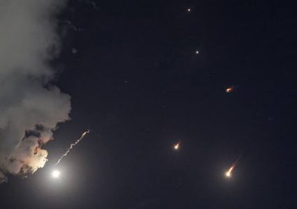 إيران تهاجم اسرائيل بالصواريخ