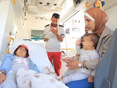 الهلال الأحمر يُجلي 97 شخصاً عبر معبر رفح ضمن مهمة طبية إنسانية جديدة