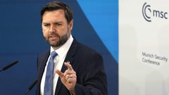 مسؤولون إسرائيليون يتهمون نائب الرئيس الأمريكي بتسريب خطة لإسقاط النظام الإيراني