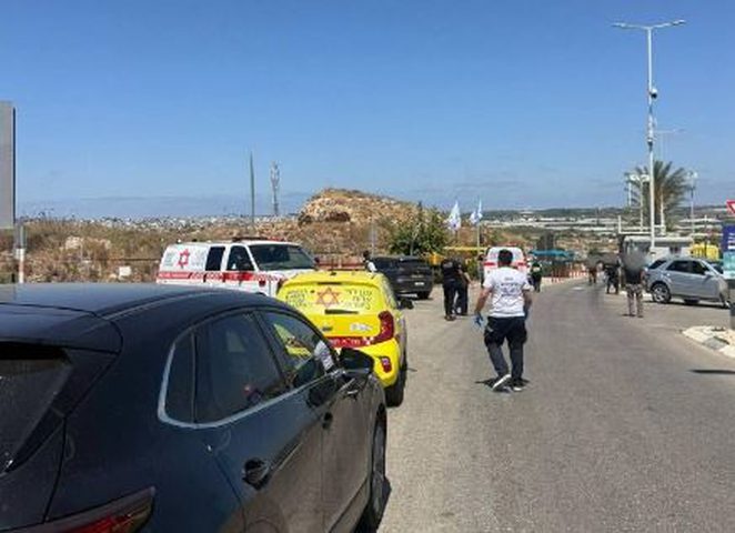 قتيل إسرائيلي وإصابات في عملية إطلاق نار داخل مستوطنة كوخاف يائير شمال الضفة
