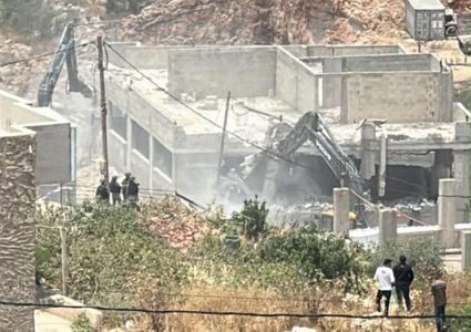 الاحتلال يشرع بهدم 20 منزلا في برطعة جنوب جنين