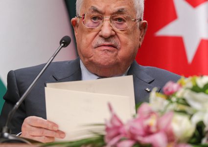 الرئيس يتسلم التقرير السنوي لصندوق الاستثمار الفلسطيني لعام 2025