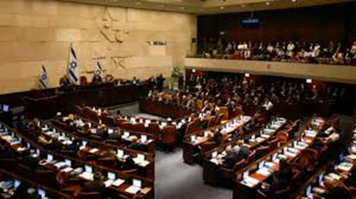 الكنيست يصادق على قانون يوسع اقتطاع الأموال من المقاصة الفلسطينية
