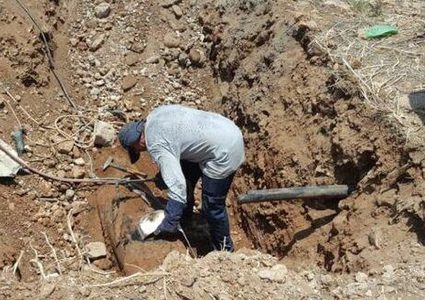 الاحتلال يدمر خطوطا ناقلة للمياه شرق طمون
